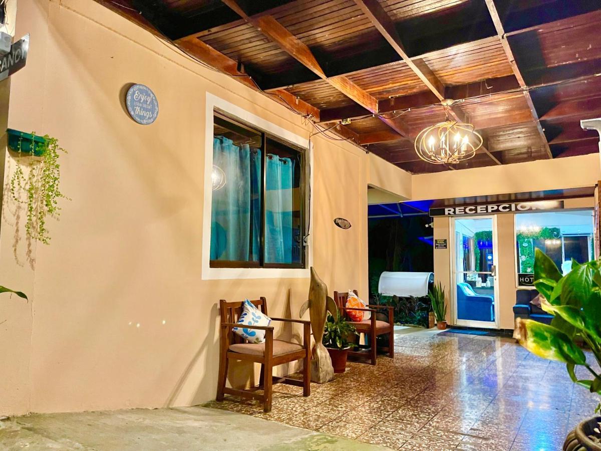 Hotel Beachfront Vista Hermosa Jaco Bagian luar foto