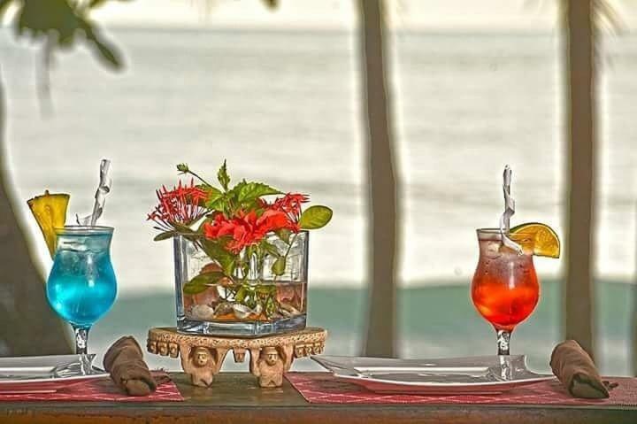 Hotel Beachfront Vista Hermosa Jaco Bagian luar foto